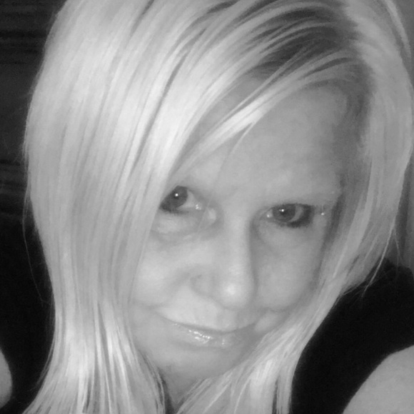 Meet your Posher, Lona - Picture 7 of 11